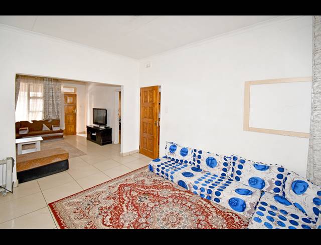 4 BEDROOM HOUSE FOR SALE IN MAYFAIR